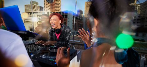 Signia-Xperience_keyvisual-B2B_Silk-X_DJ_1248 Signia-Xperience_keyvisual-B2B_Silk-X_DJ_1248
